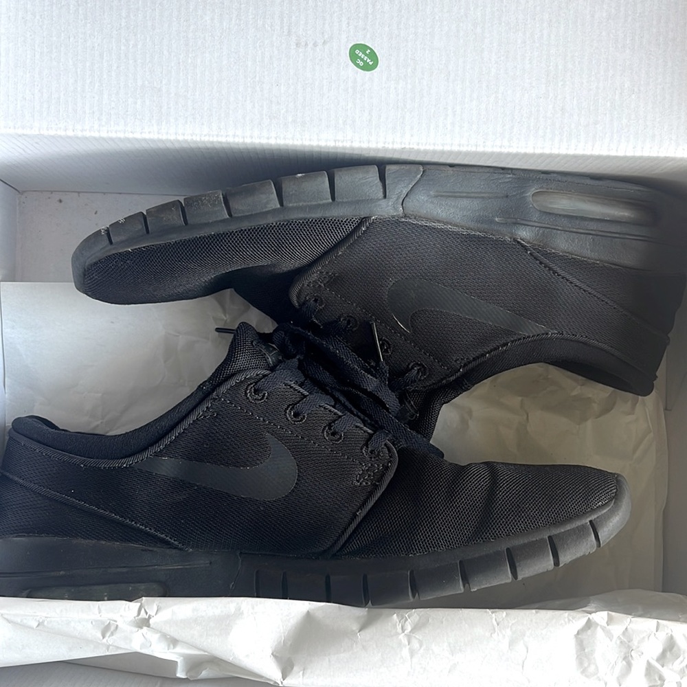 Nike men shoes